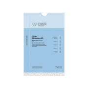 Caja de Skin Moisture IQ de Advanced Nutrition Programme, el sistema de 28 días que incluye compartimentos diarios con una combinación de 5 suplementos para la hidratación.