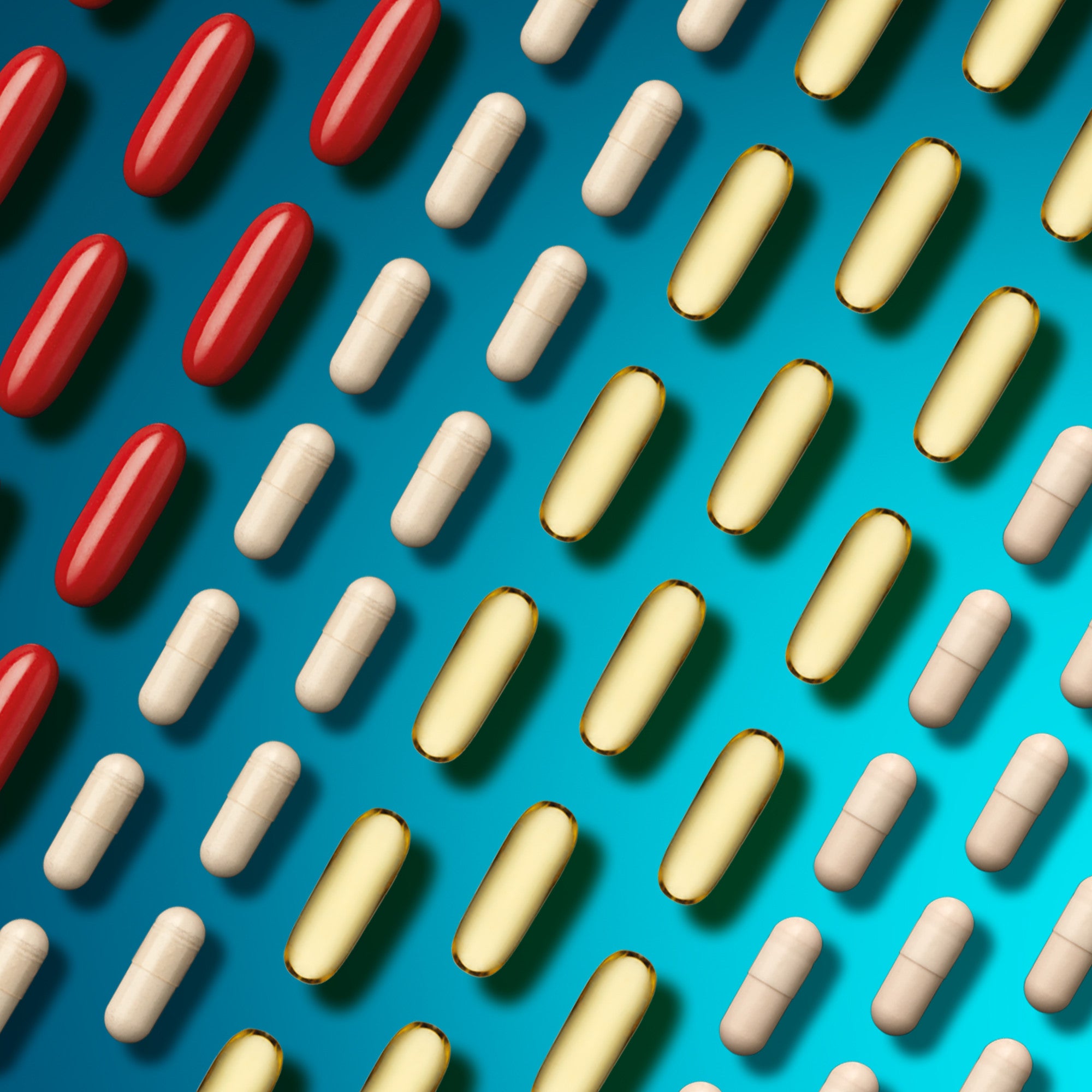 Detalle de las 5 cápsulas diferentes que incluye cada dosis diaria de Skin Moisture IQ, combinando Skin Omegas+, Skin Moisture Lock, Skin Vit A+, Skin Vitality y Skin Astaxanthin.